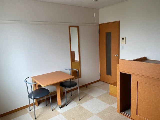 階段横にフリースペースがあります