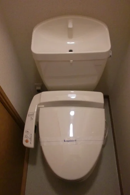 ウォシュレット機能付です