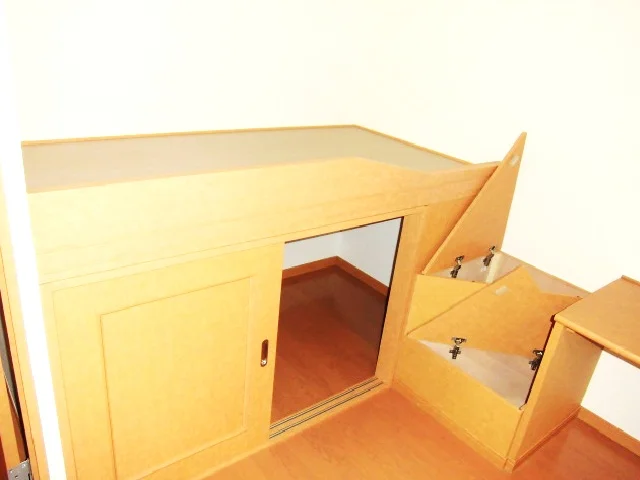 ベッド下収納なってます！