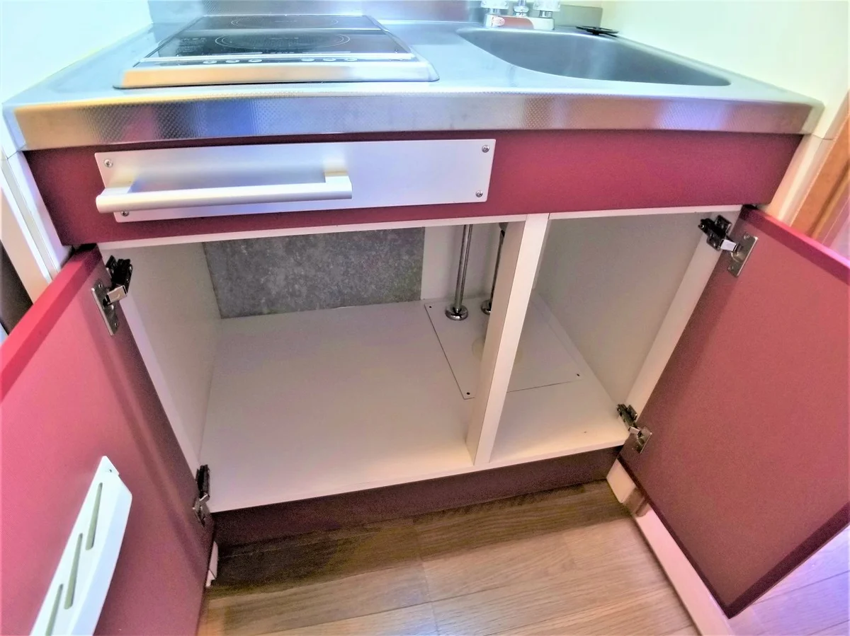 シンク下にも収納があります。