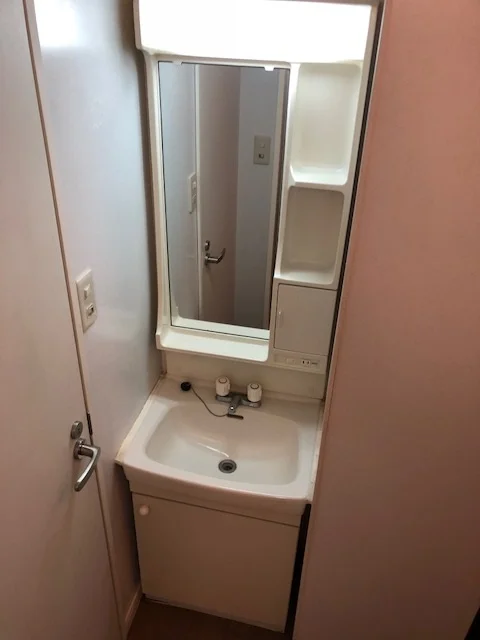独立洗面台