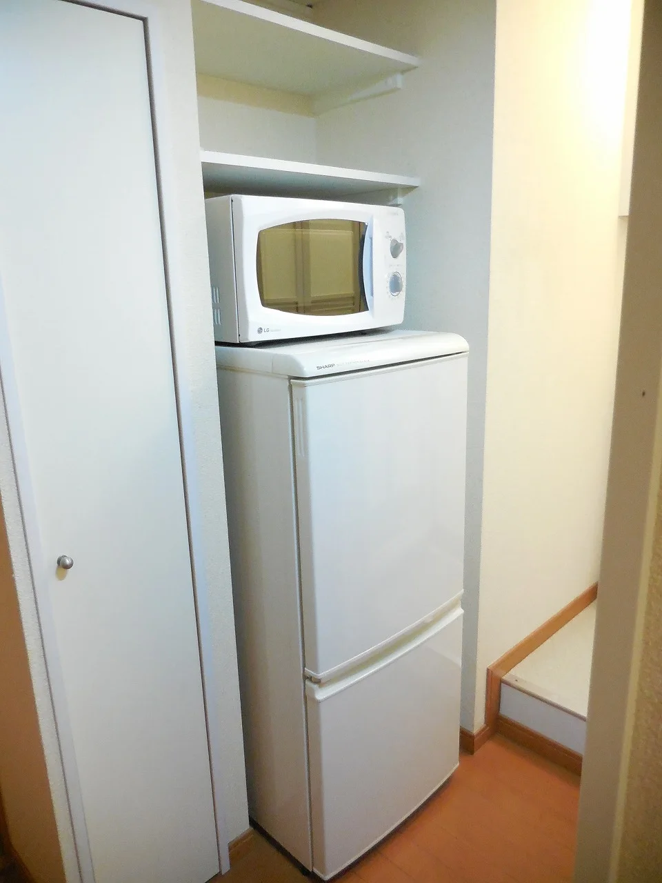 電子レンジ・冷蔵庫などの家電付き