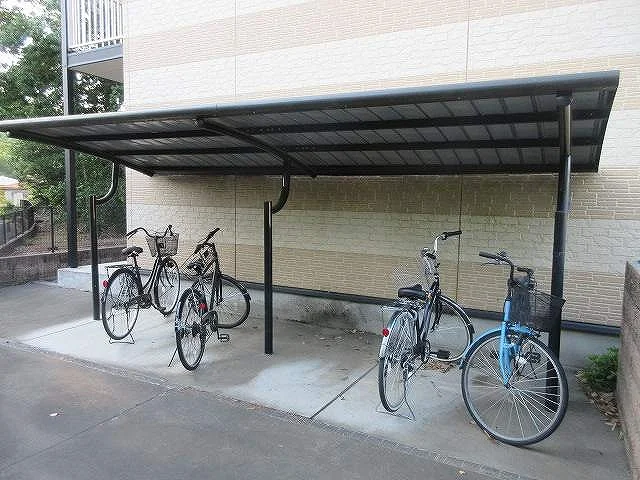 屋根付き駐輪場