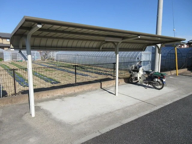 屋根付き駐輪場