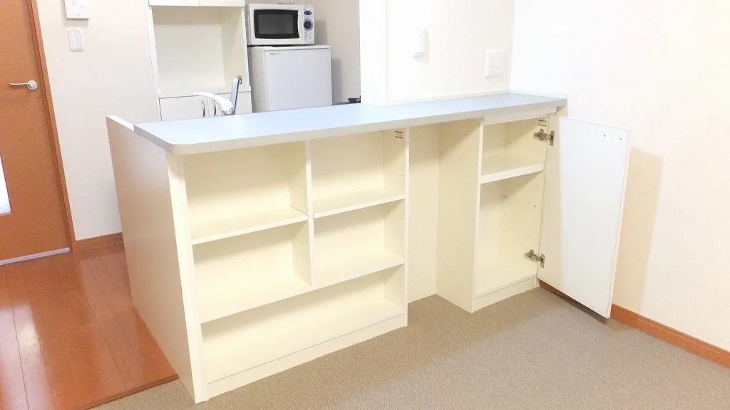 カウンタースペースの収納