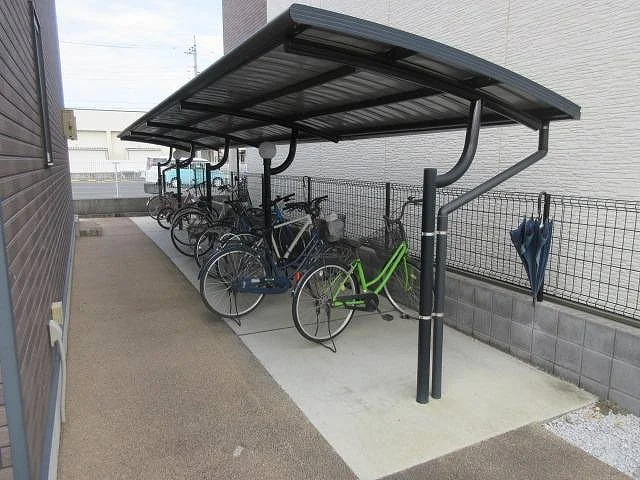 屋根付き駐輪場