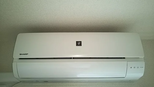 エアコン（メーカーが異なる場合が御座います)