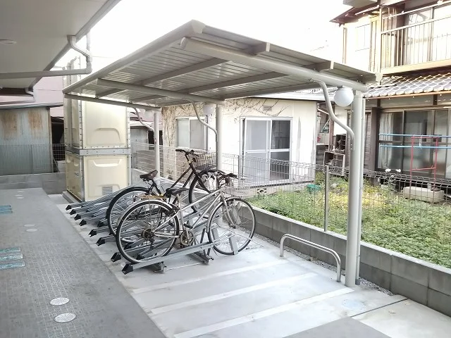 屋根付き駐輪場
