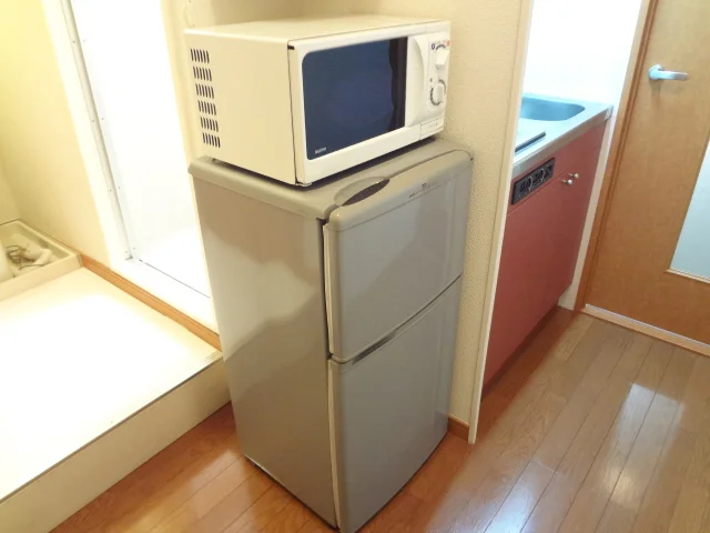 電子レンジ、冷蔵庫