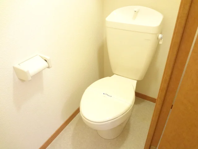 風呂トイレ別！