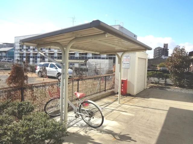 屋根付き駐輪場