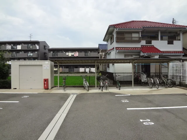 屋根付き駐輪場