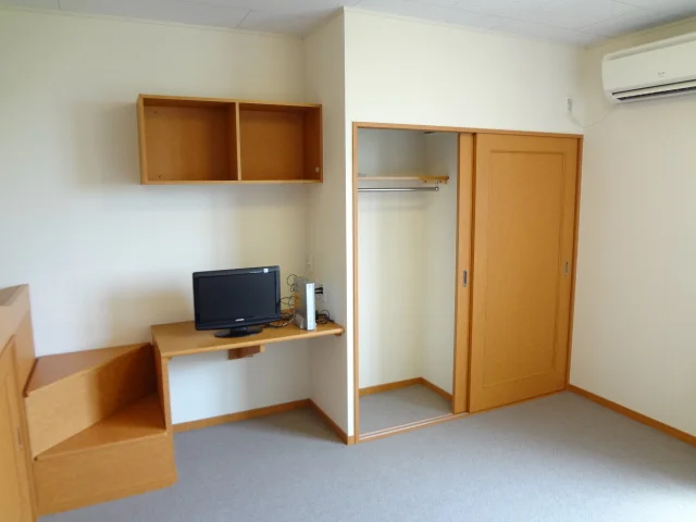 テレビ、収納、エアコン
