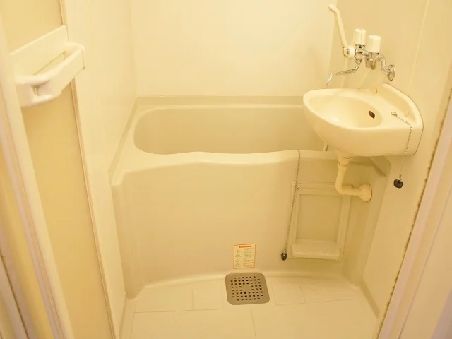 浴室乾燥機付きで雨の日でもお洗濯が干せます