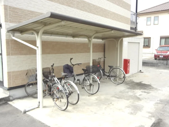 屋根付き駐輪場