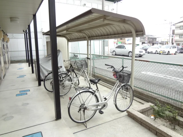 屋根付き駐輪場