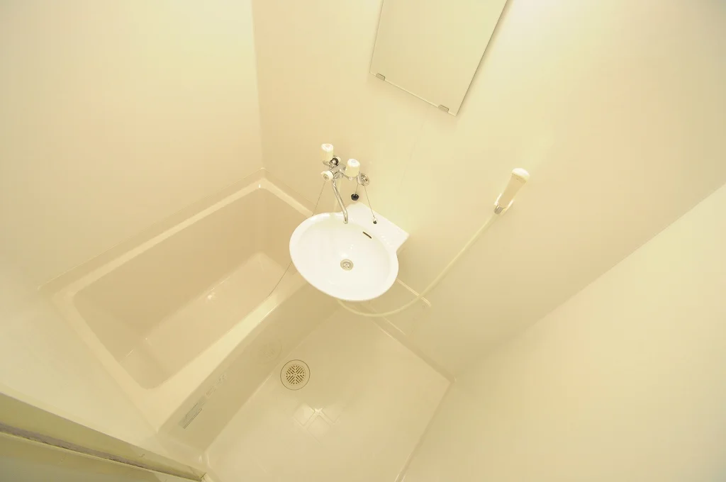 実際のお部屋と異なる場合が御座います