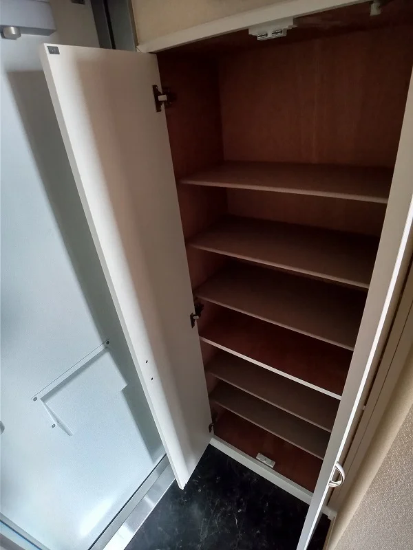 シューズボックス