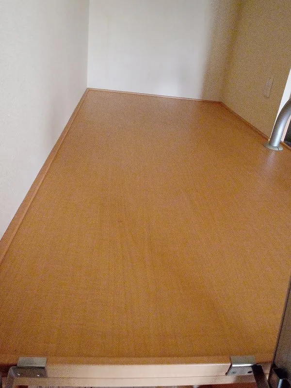 ベッド下にはウォークインクローゼット！