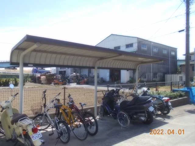 屋根付き駐輪場
