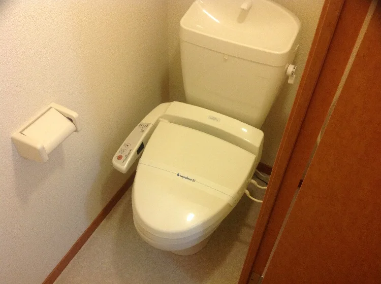 温水洗浄便座のため冬でも快適にご利用いただけます♪