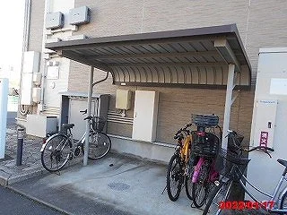 屋根付き駐輪場