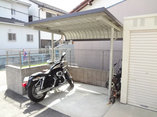 屋根付き駐輪場