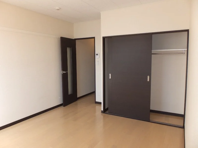 1Ｆ　※2Ｆは絨毯