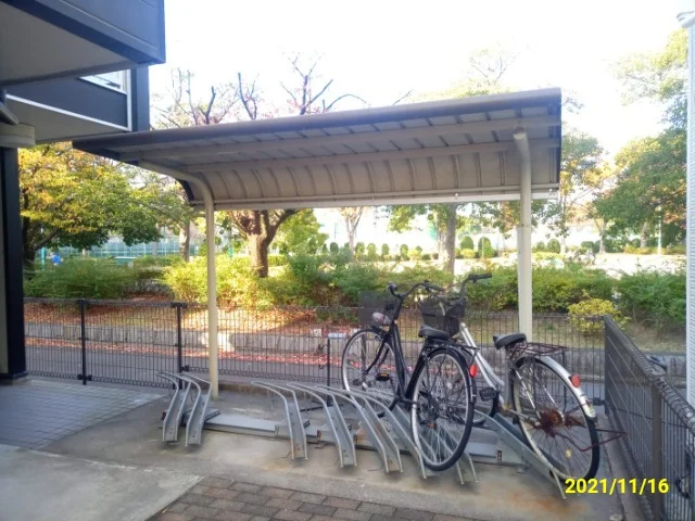 屋根付き駐輪場