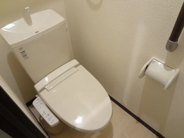 温水洗浄便座完備