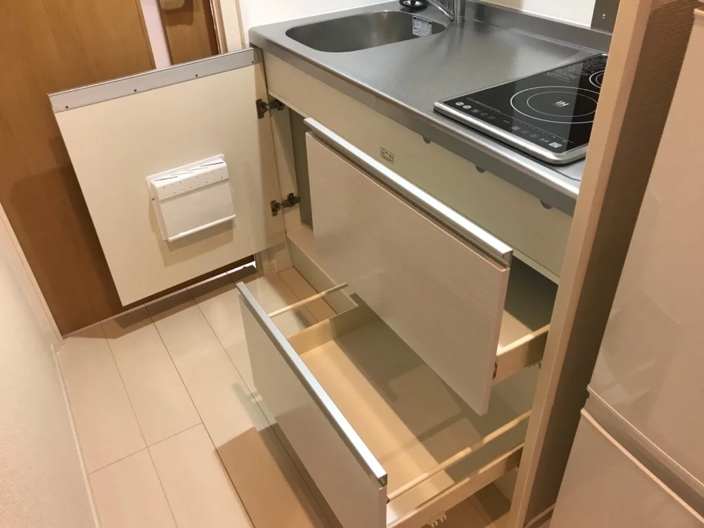 キッチン下収納もたっぷりです♪