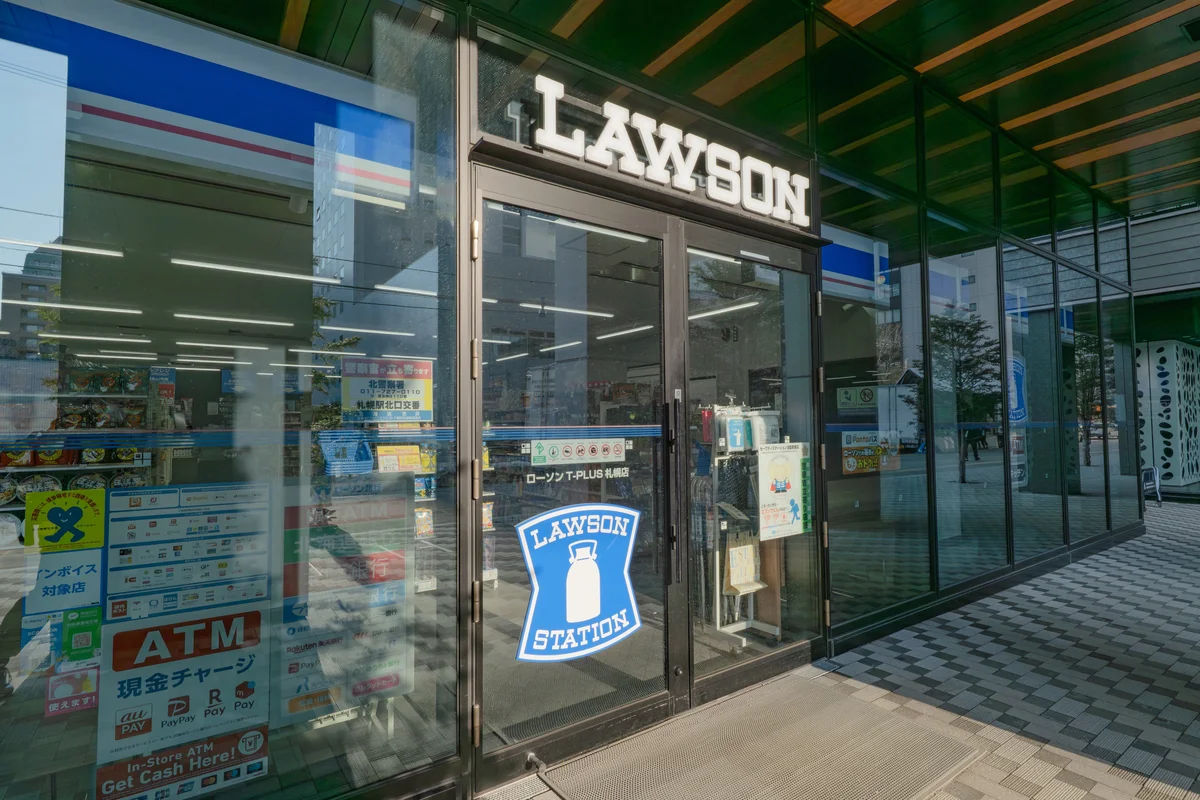 マンション一階にローソン☆