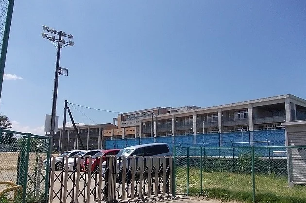 仙台市立広瀬小学校まで1400m