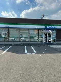 ファミリーマート大田原本町店まで1700m