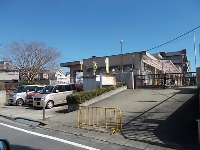 城東幼稚園まで1400m