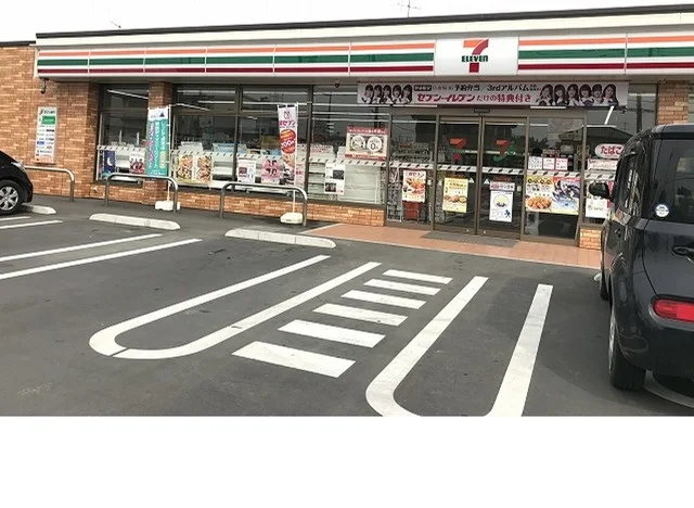 セブンイレブン行田小見店まで350m