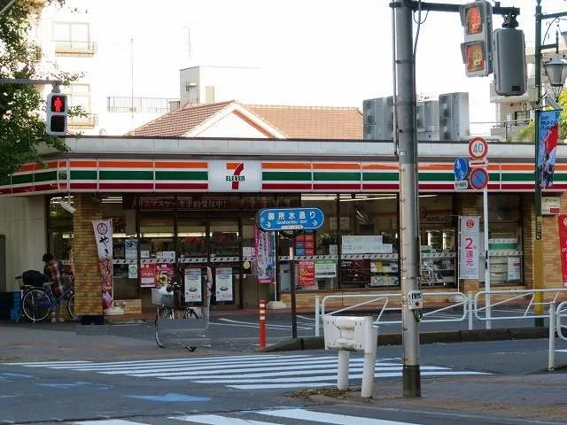 セブンイレブンまで850m