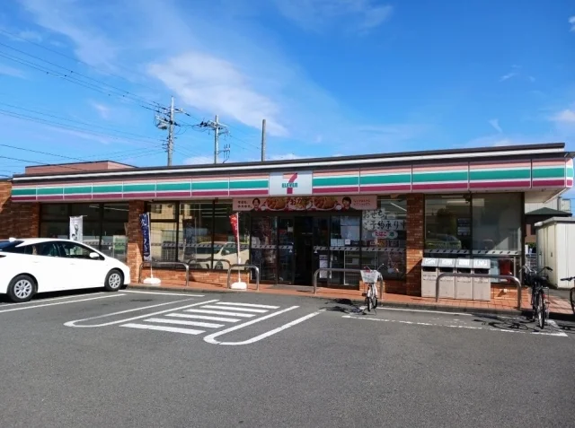 セブンイレブンまで1000m