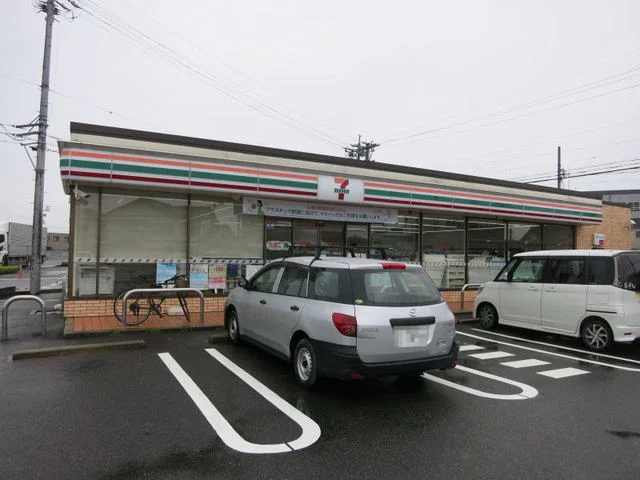 セブンイレブン岡崎福岡町店まで700m