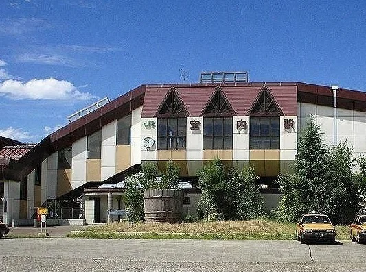 宮内駅まで1300m