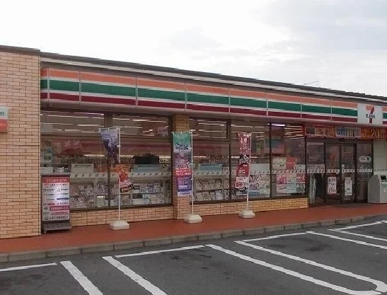 セブンイレブンまで500m