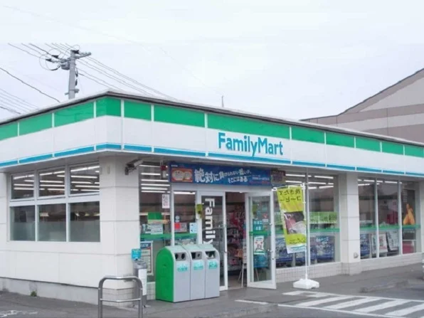 ファミリーマート総社溝口店まで550m