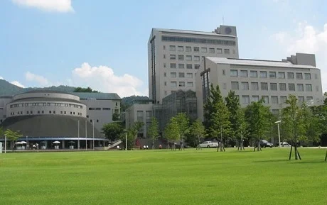 安田女子大学まで1600m