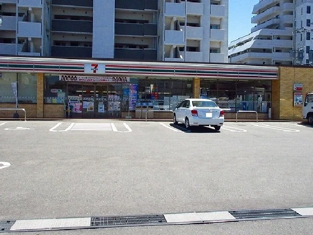 セブンイレブンまで170m