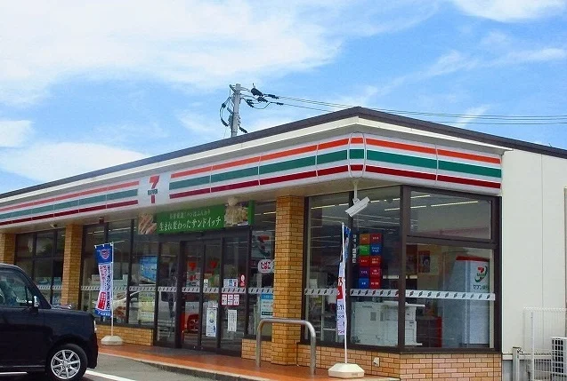 セブンイレブンまで1500m