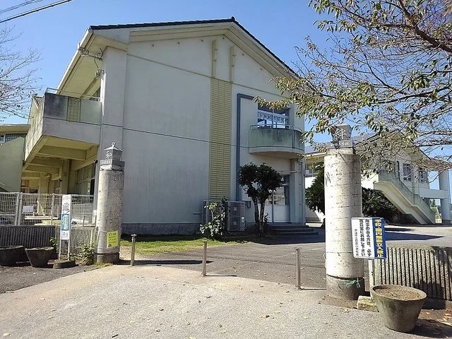 中津市立和田小学校まで1000m