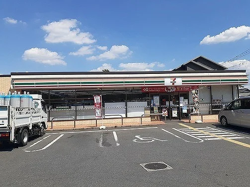 セブンイレブン 飯能川寺店まで800m