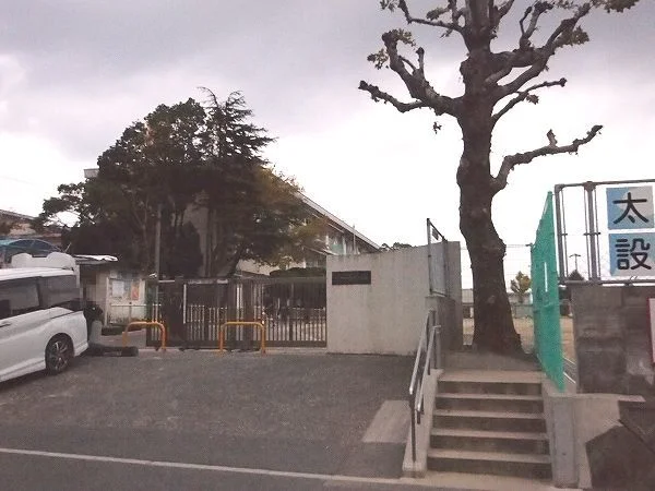 北九州市立 葛原小学校まで900m