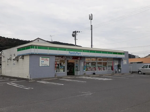 ファミリーマート東市来店まで750m