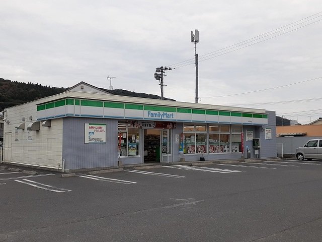 ファミリーマート東市来店まで750m
